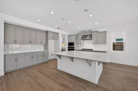 Kitchen - 986 Peters Rd S, Madera, CA 93636 photo 1 of 2