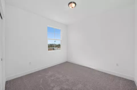 Bedroom - 986 Peters Rd S, Madera, CA 93636 photo 10 of 10