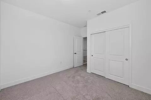 Bedroom - 986 Peters Rd S, Madera, CA 93636 photo 1 of 10