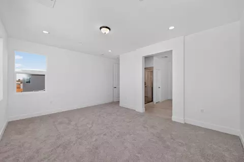 Bedroom - 986 Peters Rd S, Madera, CA 93636 photo 7 of 10