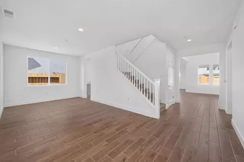 Living - 986 Peters Rd S, Madera, CA 93636 photo 3 of 8