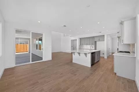 Entry Way - 986 Peters Rd S, Madera, CA 93636 photo 1 of 6