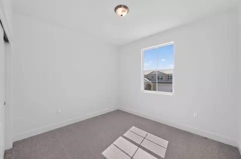 Bedroom - 986 Peters Rd S, Madera, CA 93636 photo 2 of 10