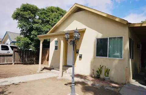 271 Coolidge St, Coalinga, CA 93210