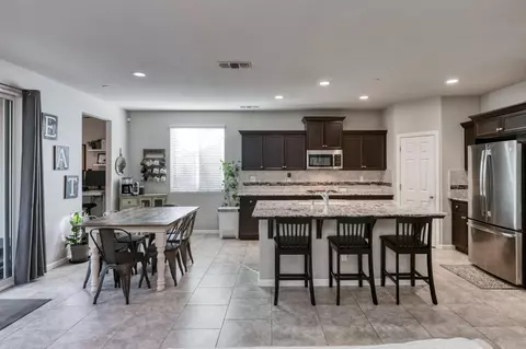 Kitchen - 3606 Saginaw Ave, Clovis, CA 93619 photo 2 of 5
