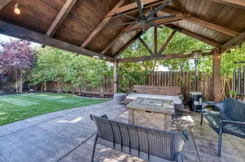 Exterior - 3606 Saginaw Ave, Clovis, CA 93619 photo 4 of 10