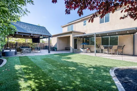 Exterior - 3606 Saginaw Ave, Clovis, CA 93619 photo 9 of 10