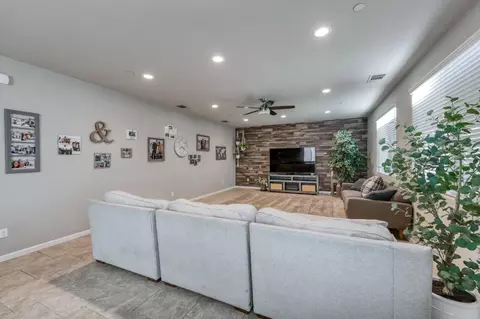 Living - 3606 Saginaw Ave, Clovis, CA 93619 photo 1 of 3