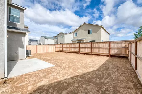 Exterior - 787 Laina Ave, Madera, CA 93636 photo 6 of 10