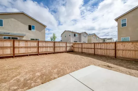 Exterior - 787 Laina Ave, Madera, CA 93636 photo 5 of 10