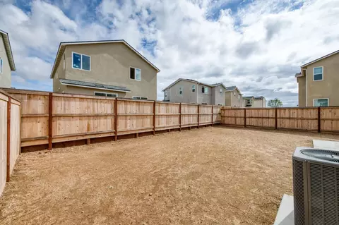 Exterior - 787 Laina Ave, Madera, CA 93636 photo 9 of 10