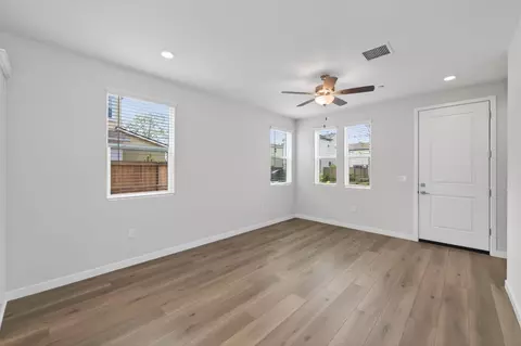 Living - 787 Laina Ave, Madera, CA 93636 photo 2 of 3