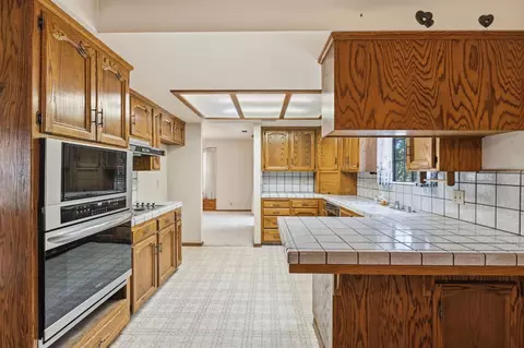 Kitchen - 19098 Deane Dr, Madera, CA 93638 photo 1 of 6