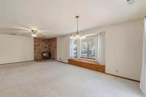 Living - 19098 Deane Dr, Madera, CA 93638 photo 8 of 9