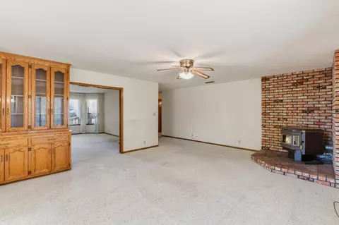 Living - 19098 Deane Dr, Madera, CA 93638 photo 3 of 9