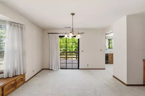 Living - 19098 Deane Dr, Madera, CA 93638 photo 4 of 9
