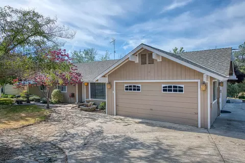 33717 River Knolls Rd, Coarsegold, CA 93614