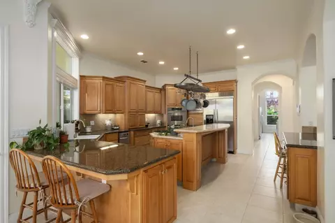 Kitchen - 3386 E Via Monte Verdi Ave, Clovis, CA 93619 photo 5 of 5