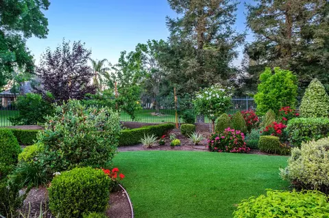 Exterior - 3386 E Via Monte Verdi Ave, Clovis, CA 93619 photo 5 of 8