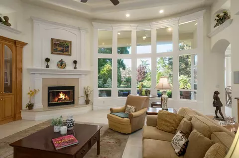 Living - 3386 E Via Monte Verdi Ave, Clovis, CA 93619 photo 3 of 6