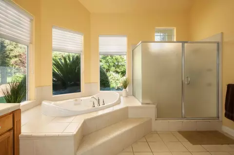 Bath - 3386 E Via Monte Verdi Ave, Clovis, CA 93619 photo 3 of 6