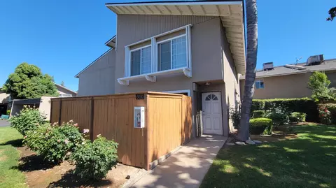 6680 N 3rd St, Fresno, CA 93710