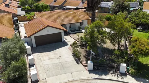 116 Leyva Ave, Firebaugh, CA 93622