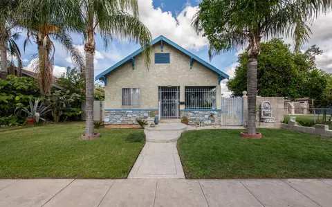 3829 E Iowa Ave, Fresno, CA 93702