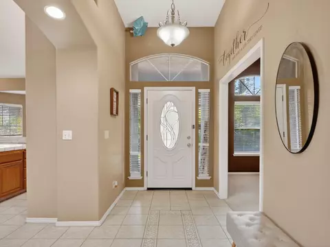 Entry Way - 3505 Doubletree Way, Madera, CA 93637 photo 2 of 2