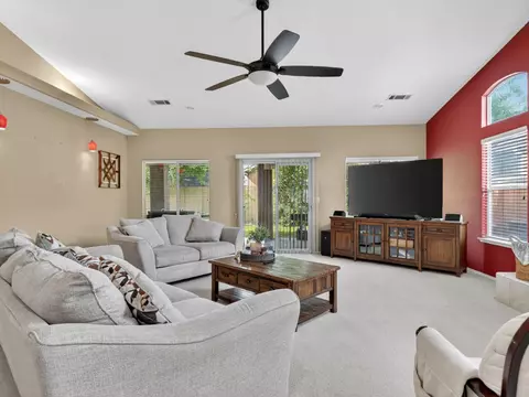 Living - 3505 Doubletree Way, Madera, CA 93637 photo 1 of 5