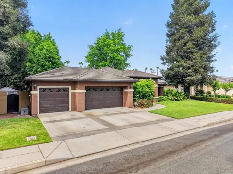 Exterior - 3505 Doubletree Way, Madera, CA 93637 photo 2 of 9