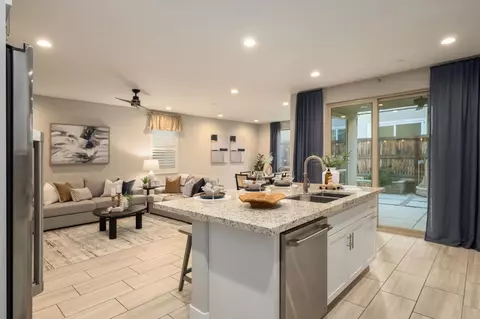 Kitchen - 4228 Vineyard Dr, Madera, CA 93636 photo 4 of 4