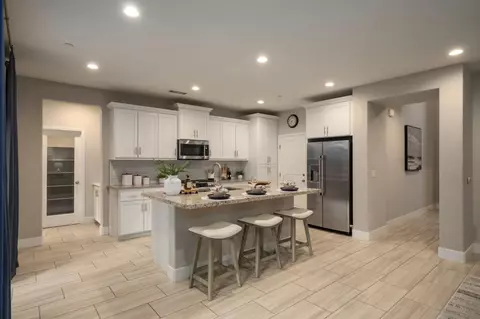 Kitchen - 4228 Vineyard Dr, Madera, CA 93636 photo 1 of 4