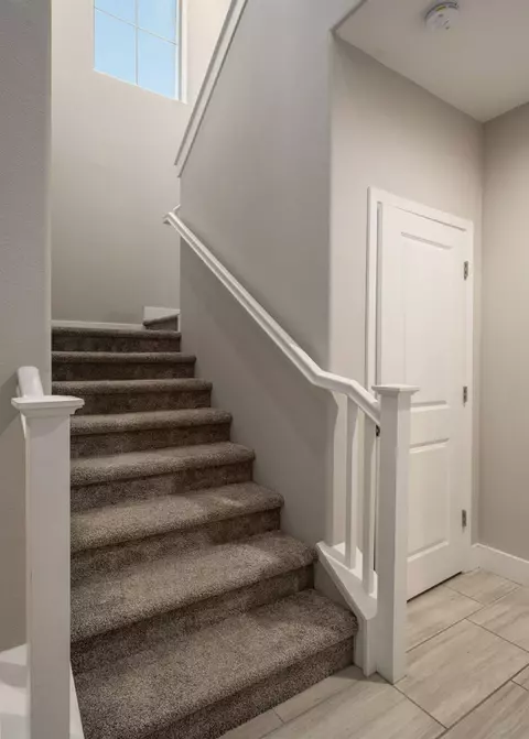 Entry Way - 4228 Vineyard Dr, Madera, CA 93636 photo 6 of 6