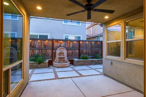 Exterior - 4228 Vineyard Dr, Madera, CA 93636 photo 4 of 6