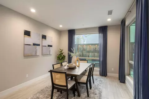 Dining - 4228 Vineyard Dr, Madera, CA 93636 photo 1 of 1