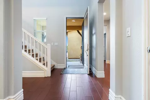 Entry Way - 1047 Maine Ave, Clovis, CA 93619 photo 1 of 9