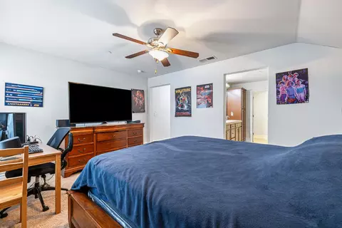 Bedroom - 1047 Maine Ave, Clovis, CA 93619 photo 8 of 8