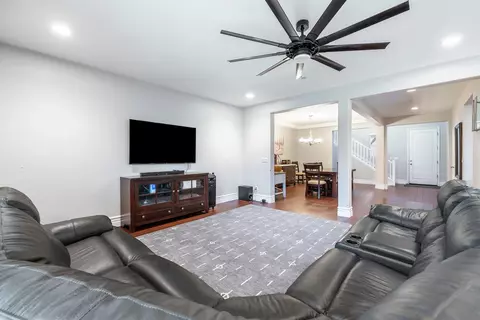 Other - 1047 Maine Ave, Clovis, CA 93619 photo 2 of 12