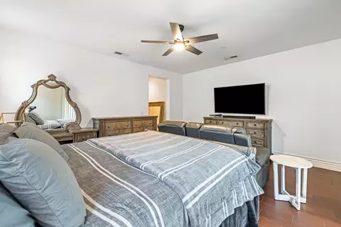 Bedroom - 1047 Maine Ave, Clovis, CA 93619 photo 6 of 8