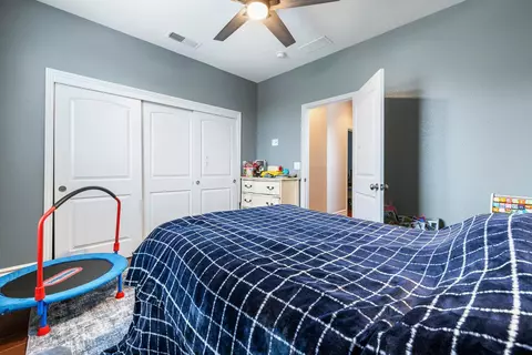 Bedroom - 1047 Maine Ave, Clovis, CA 93619 photo 4 of 8