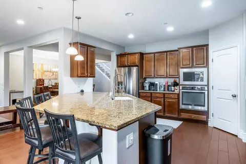 Kitchen - 1047 Maine Ave, Clovis, CA 93619 photo 3 of 6
