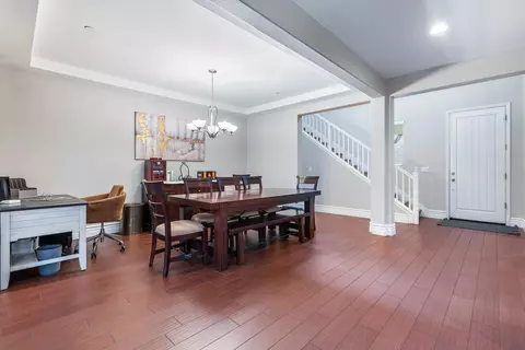 Entry Way - 1047 Maine Ave, Clovis, CA 93619 photo 2 of 9