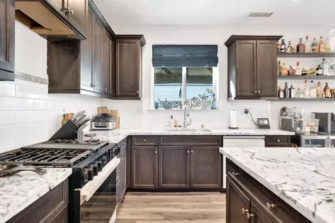Kitchen - 1109 Wasatch Dr, Madera, CA 93638 photo 5 of 5