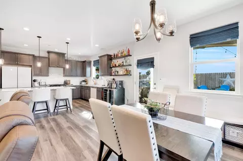 Dining - 1109 Wasatch Dr, Madera, CA 93638 photo 1 of 1