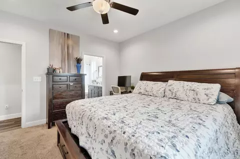 Bedroom - 1109 Wasatch Dr, Madera, CA 93638 photo 2 of 5