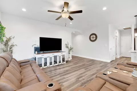 Other - 1109 Wasatch Dr, Madera, CA 93638 photo 2 of 5