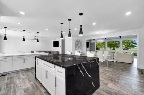 5976 E Butler Ave, Fresno, CA 93727