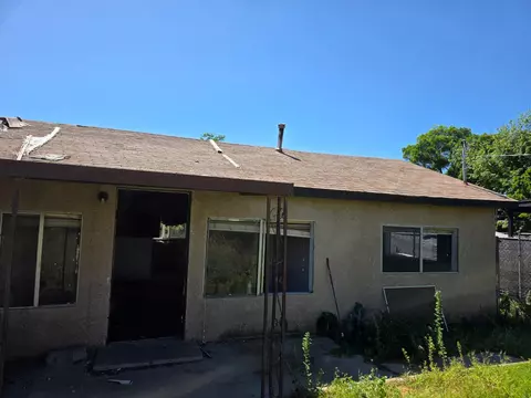 6749 N Weber Ave, Fresno, CA 93722