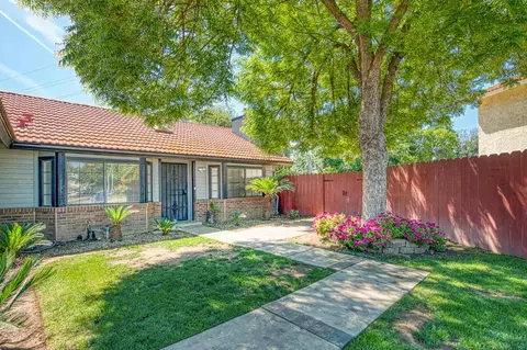 Exterior - 2250 Escalon Ave, Clovis, CA 93611 photo 3 of 13